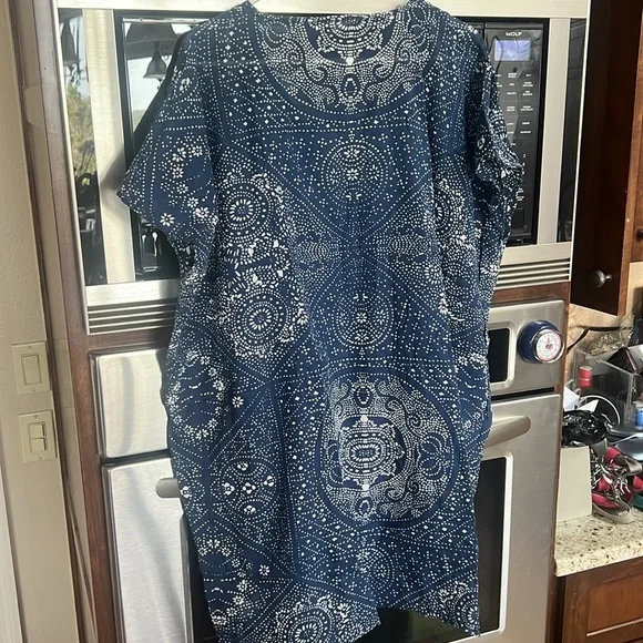 GARNET HILL kaftan/coverup, navy & white w/ tie front.Organic cotton.Size large - Picture 5 of 6